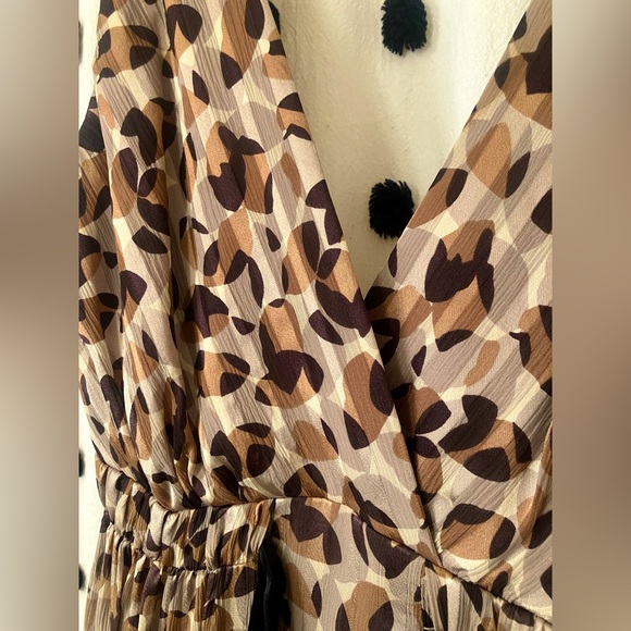 BCBG MAXAZRIA Silk Cocktail Dress animal-like print 🐆 Size 8, (like new!) NYE🥂 - Picture 11 of 16
